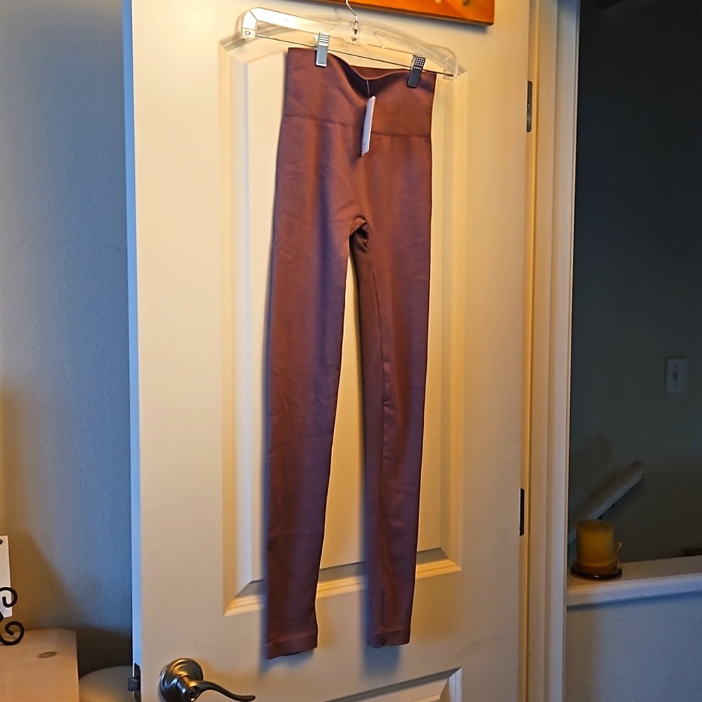 Woman's mauve leggings x.s